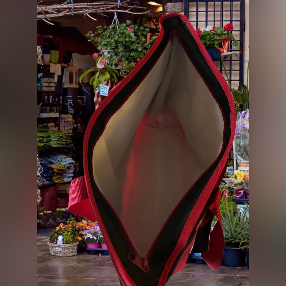 Trader Joe’s Reusable Insulated Bag (Extra Large Capacity- 7 Gallons) NWT - Picture 8 of 11
